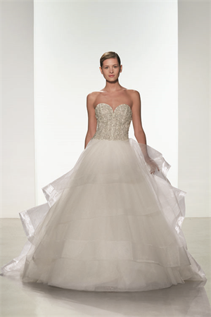 pictures of wedding dresses, pretty wedding dresses, beautiful wedding dresses Kenneth Pool